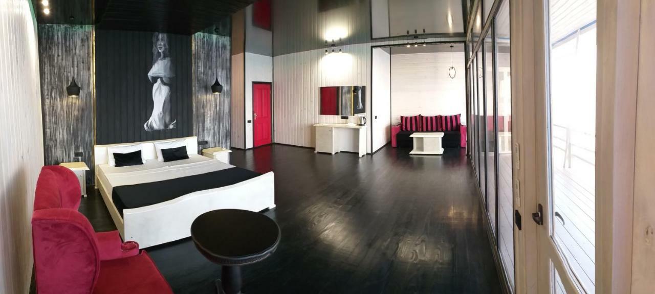 بيزوندا Captain Black Hotel المظهر الخارجي الصورة