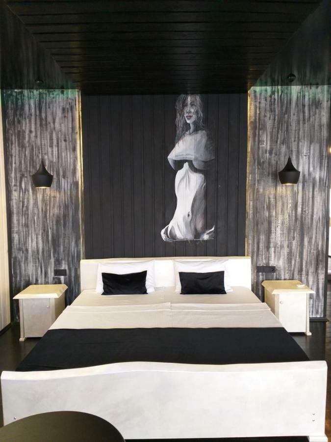 بيزوندا Captain Black Hotel المظهر الخارجي الصورة