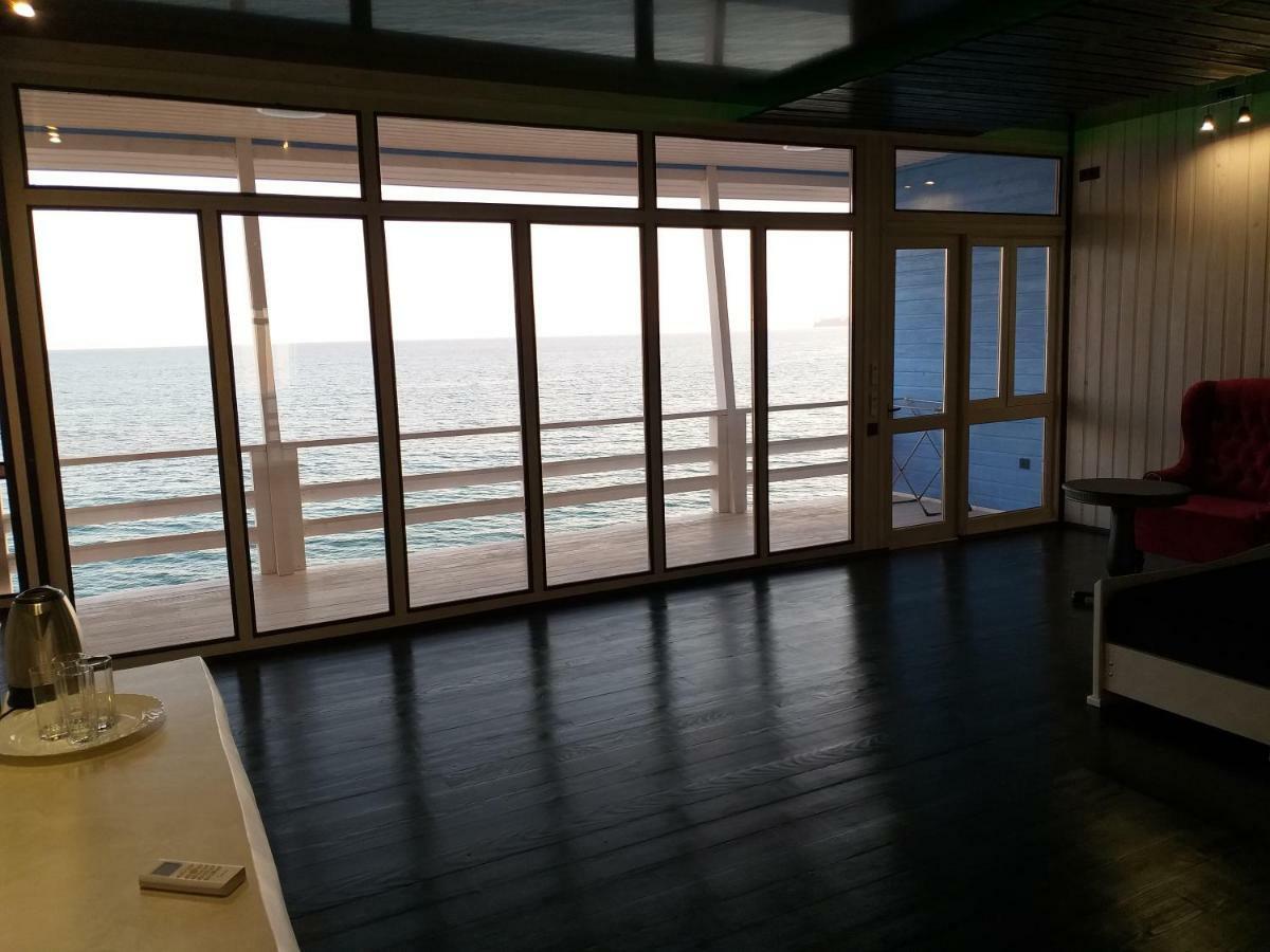 بيزوندا Captain Black Hotel المظهر الخارجي الصورة